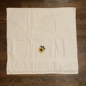 Embroidery white towels with sunflower logo,size 51×27.5,
